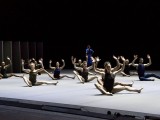 Batsheva Danse Company-Last Work-Festival Montpellier Danse 2015-by-Arnaud Caravielhe