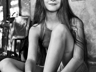 photographe-Montpellier-portrait-Charlotte-Paredasses-2009-by-Arnaud-Caravielhe