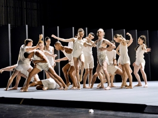 Batsheva Danse Company-Last Work-Festival Montpellier Danse 2015-by-Arnaud Caravielhe
