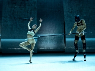 Jacopo-Godani-Extinction-of-a-Minor-Species-Montpellier-Danse-2018-by-Arnaud-Caravielhe